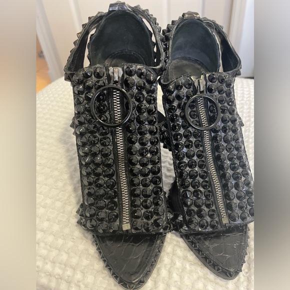 Givenchy Croc Spiked Gladiator Sandals EU 38.5 - Picture 9 of 10
